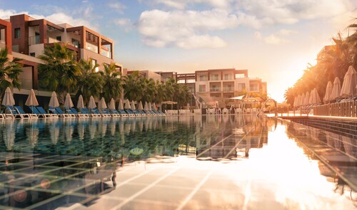 La Local Suites & Spa