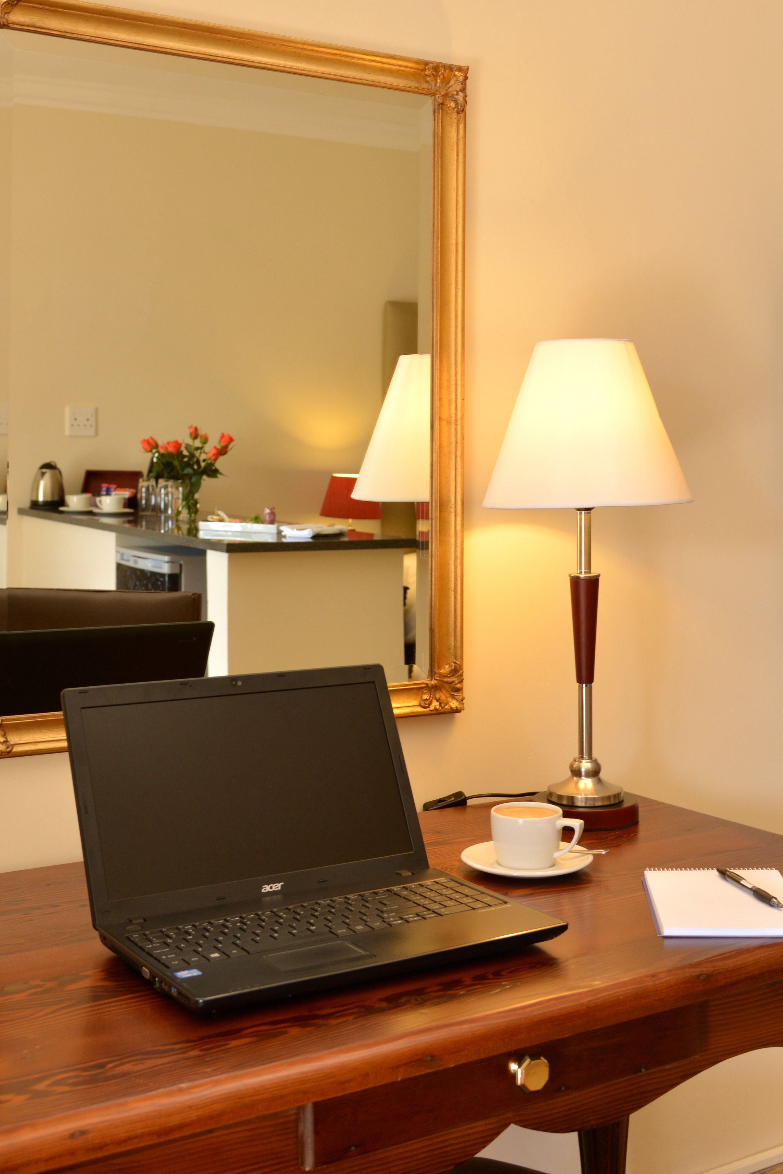 in-room business centre