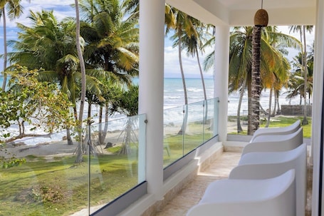 Deluxe Suite | Terrace/patio. Las Canas Beach Retreat