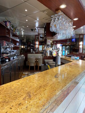 Restaurant - Aéro Club (Issy-les-Moulineaux)