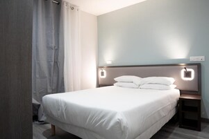 Double Room | Soundproofing, free WiFi, bed sheets