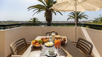 Apartment, 1 Bedroom | Terrace/patio