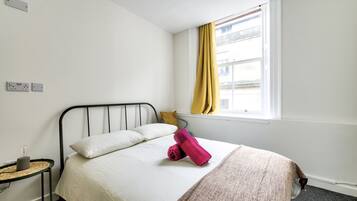 Basic Double Room | Free WiFi, bed sheets