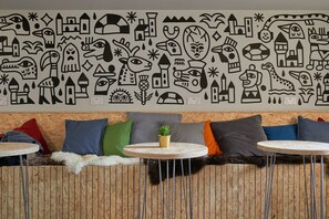 Lobby lounge - Haystack Hostel (Edinburgh)