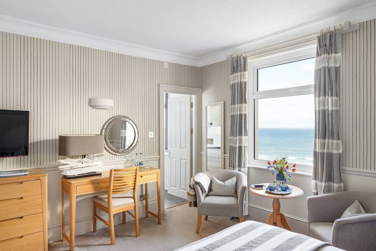 classic double room, sea view | individually decorated, individually furnished, iron/ironing board