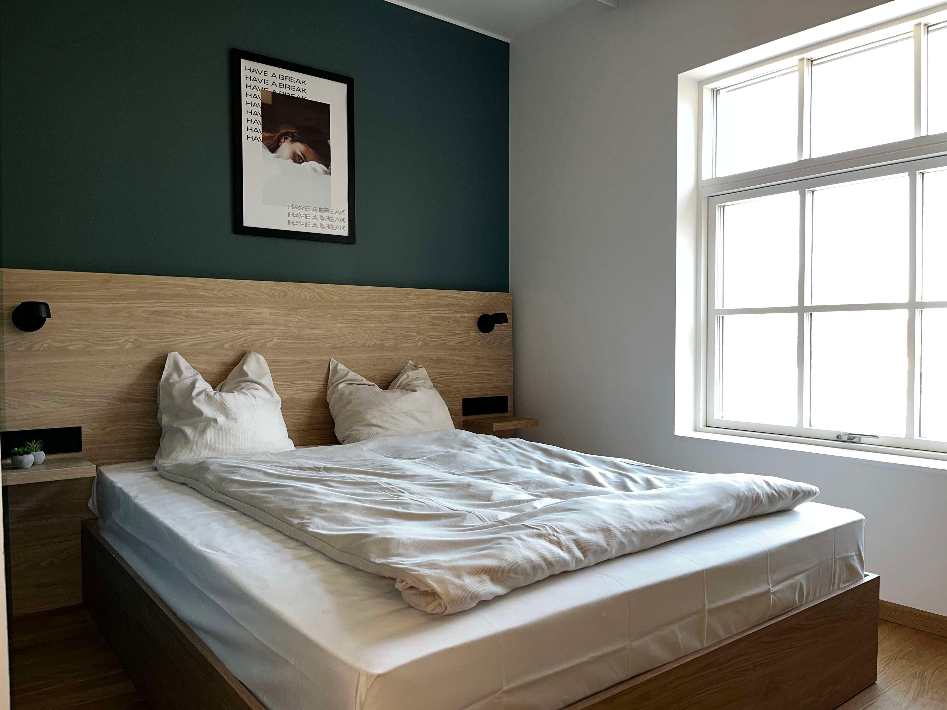 Desk, blackout drapes, WiFi (free), bed sheets