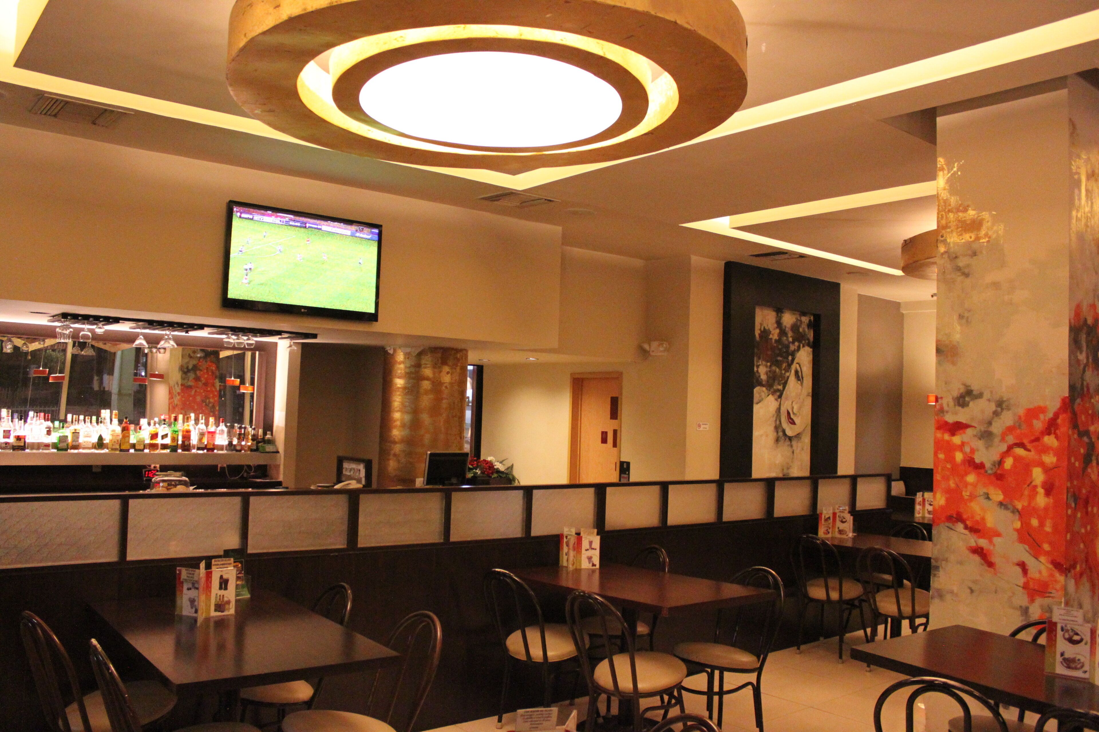 ランチ、ディナーに営業 (メキシコ料理)