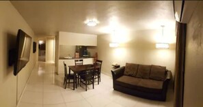 Suite estudio junior, no fumadores, vistas a la ciudad | Detalle del interior