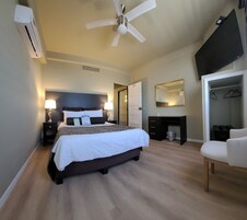 Habitación Confort, no fumadores, vistas a la ciudad | Escritorio y espacio para trabajar con un portátil