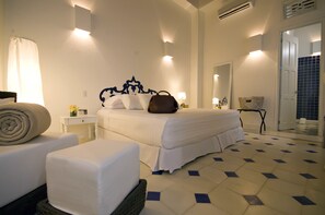 Hochwertige Bettwaren, Minibar, Zimmersafe, individuell eingerichtet