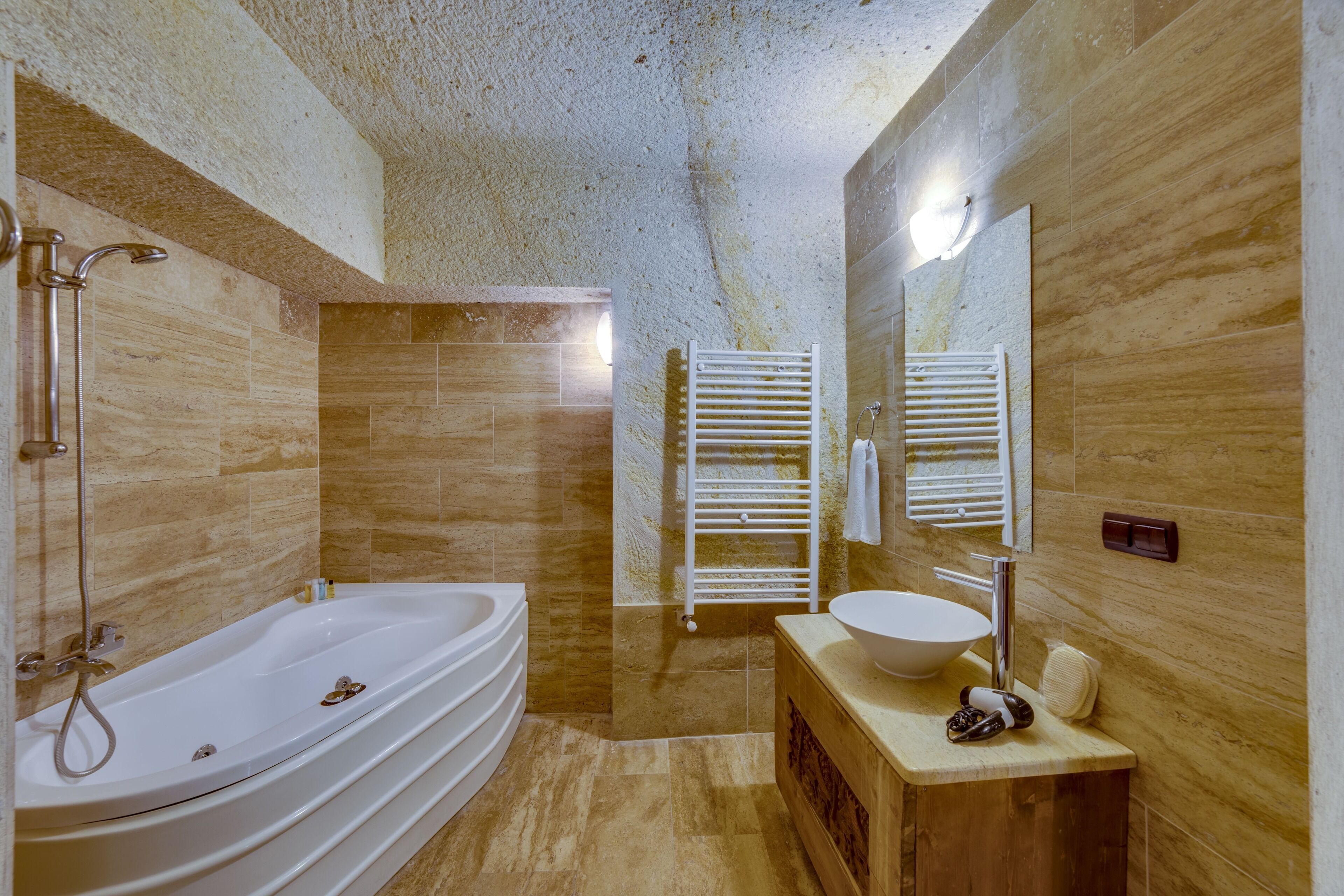 22-inch lcd tv with satellite channels, tv