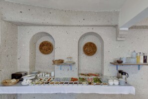 供應午餐和晚餐,土耳其料理