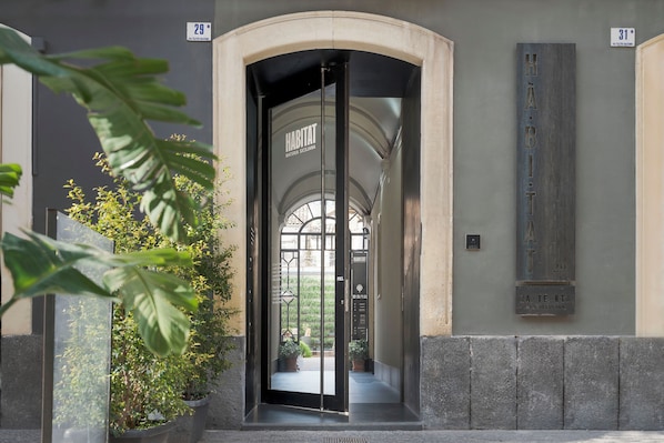 Front of property - Habitat Boutique Hotel (Catania)