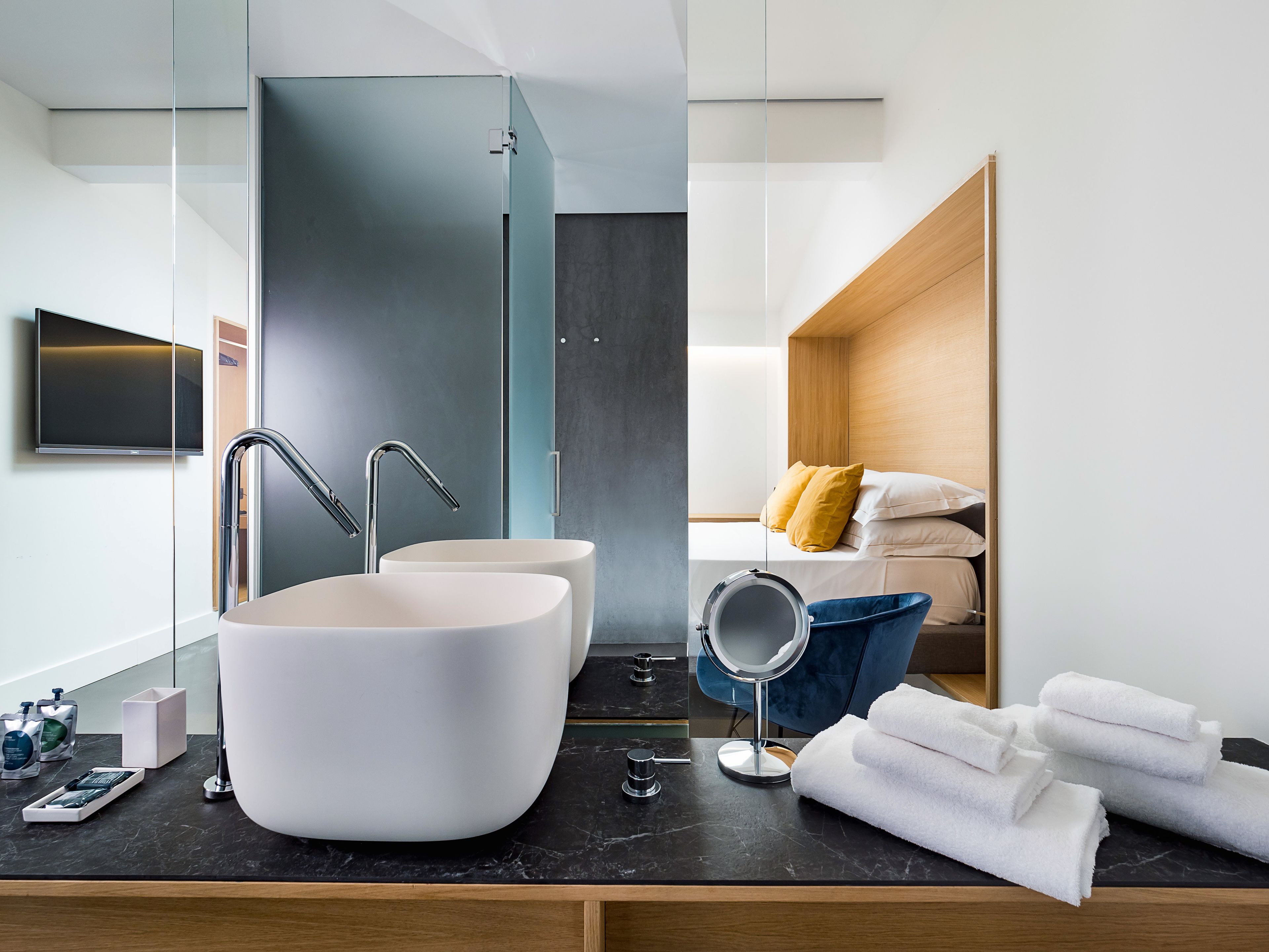 minibar, in-room safe, desk, soundproofing