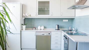 Studio, Kitchen, River View | Premium bedding, down comforters, individually decorated