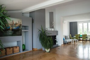 Studio, Kitchen, River View | Premium bedding, down comforters, individually decorated - OKAY Hostel&House (Krakow)