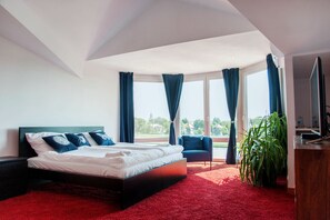 Luxury Apartment, 2 Bedrooms, Private Bathroom, River View | Premium bedding, down comforters, individually decorated - OKAY Hostel&House (Krakow)