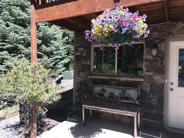 Exterior detail - Bridal Veil B&B (Ouray)