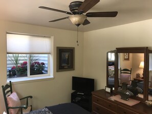 Individually decorated, individually furnished, free WiFi, bed sheets - Bridal Veil B&B (Ouray)