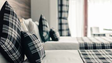 Iron/ironing board, free WiFi, bed sheets