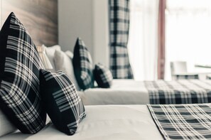 Fer et planche à repasser, Wi-Fi gratuit, draps fournis