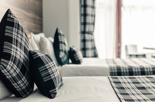 Iron/ironing board, free WiFi, bed sheets