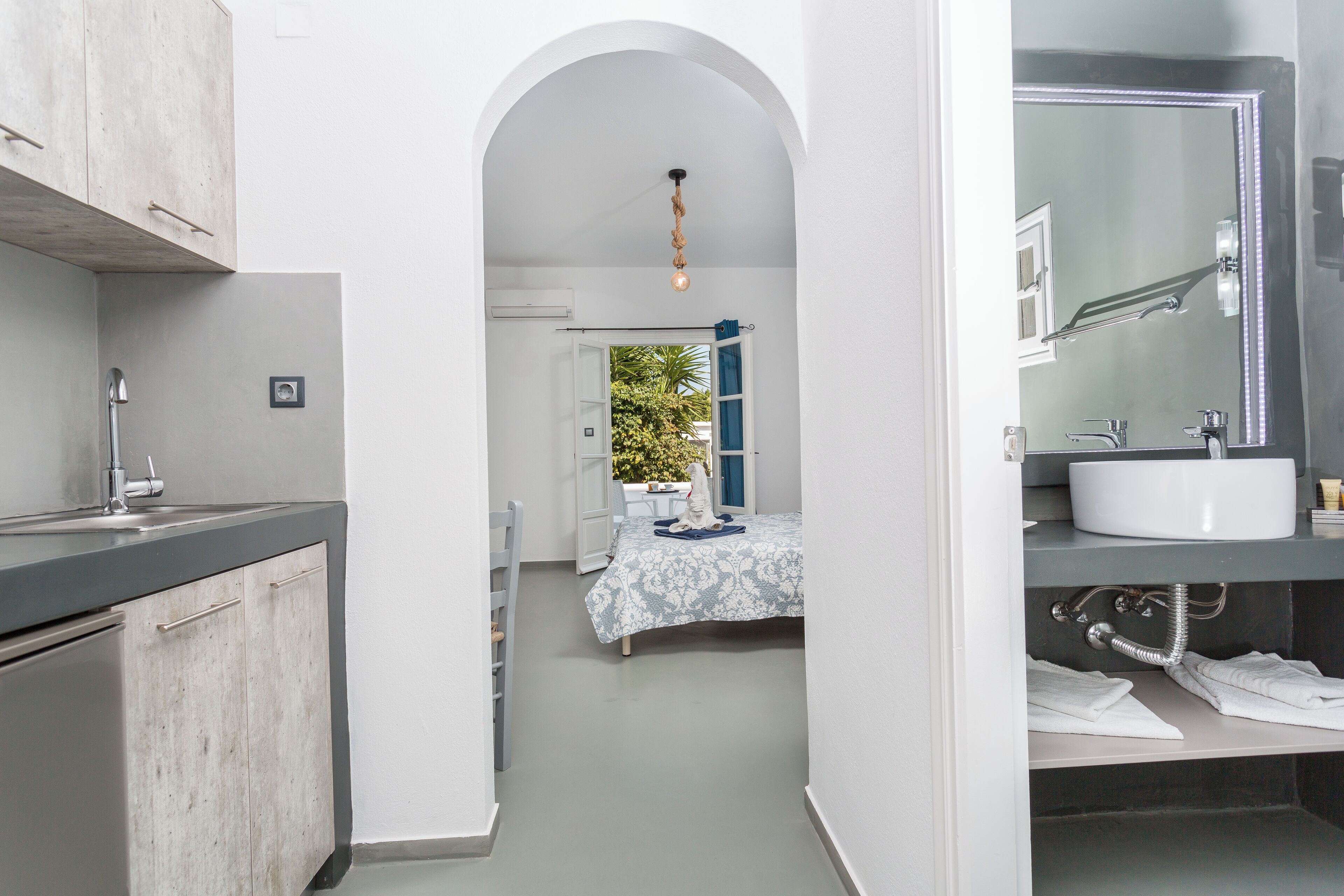 Photo - Zoumis Residence