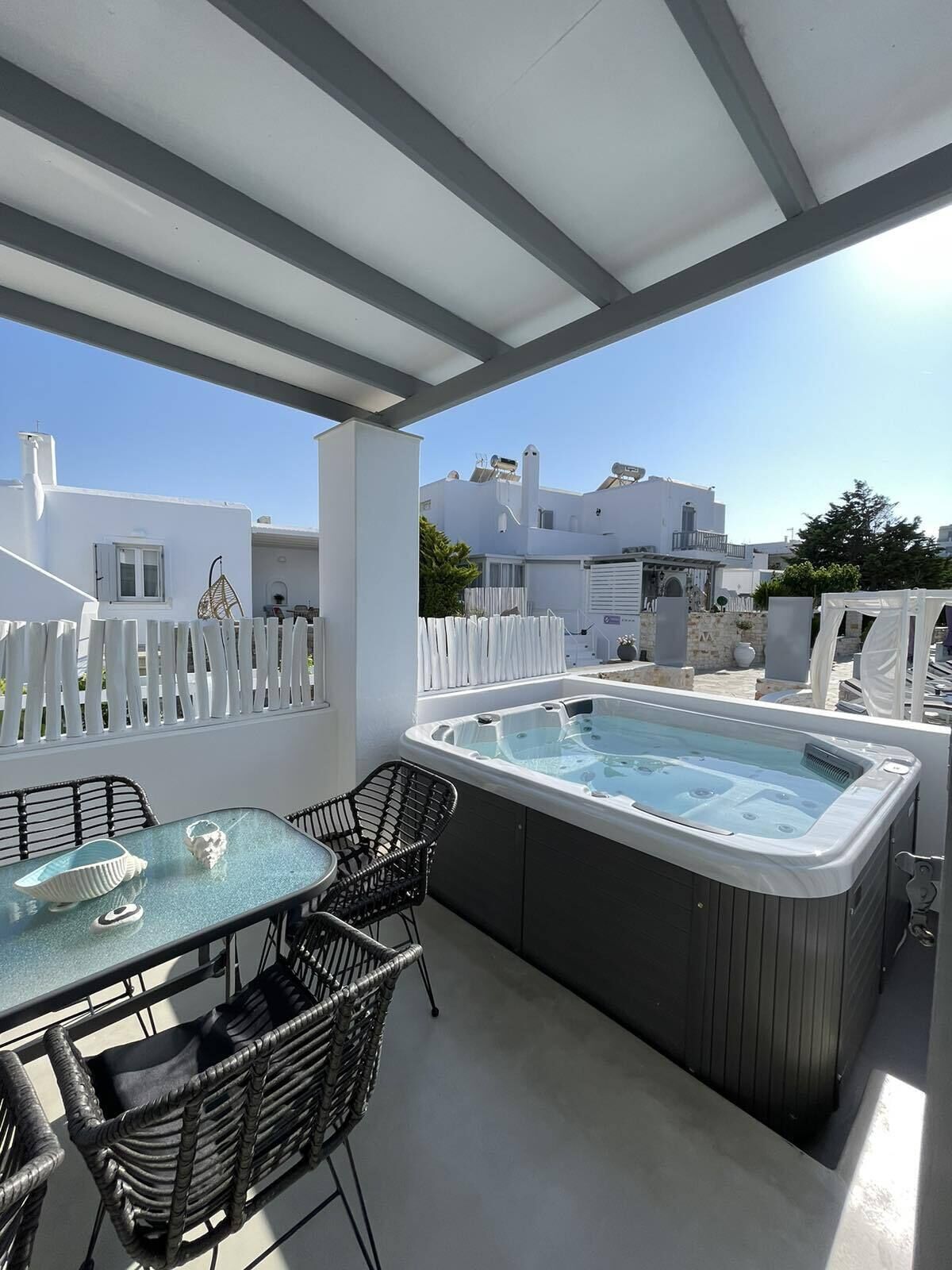 Photo - Zoumis Residence