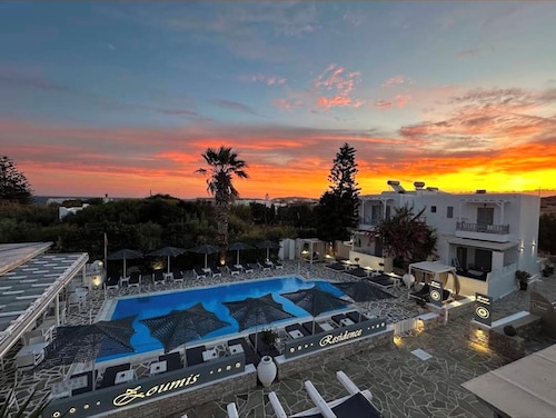 Zoumis Residence