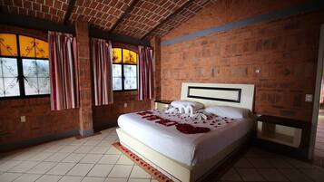 Villa Master Suite | 2 habitaciones, tabla de planchar con plancha y wifi gratis
