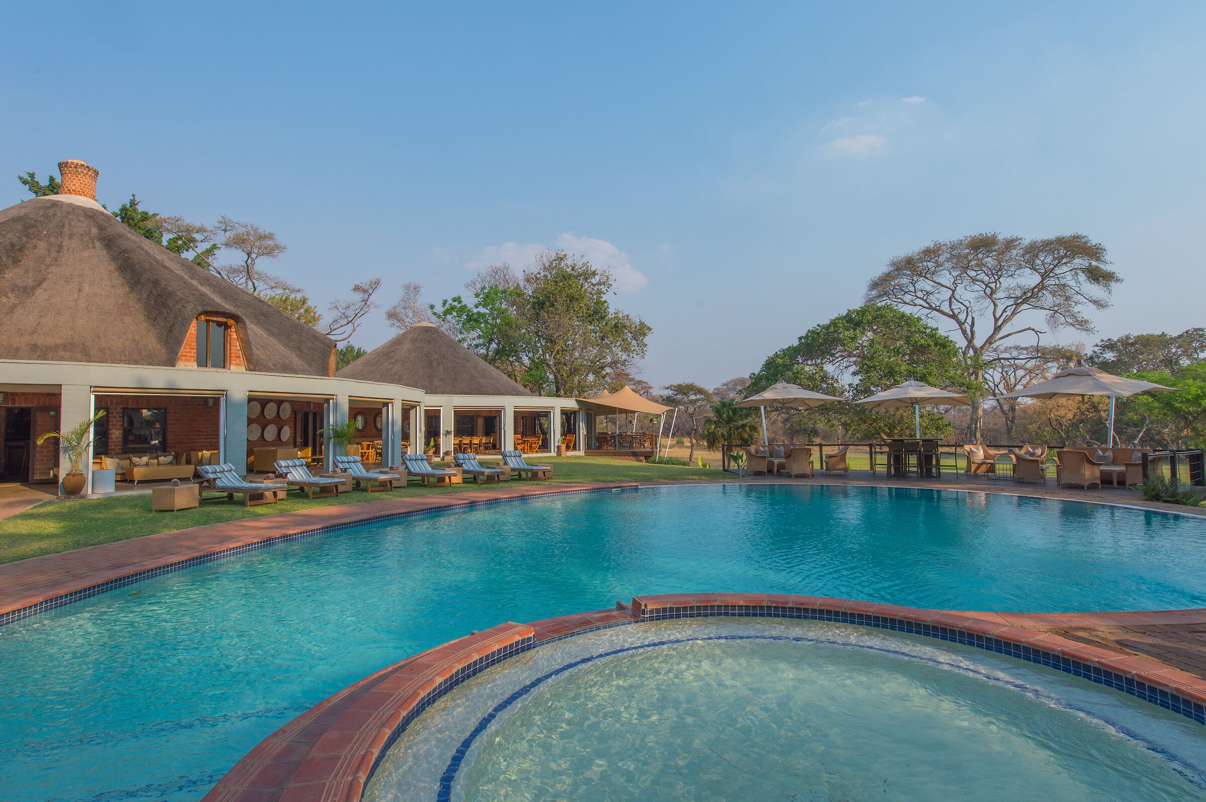 outdoor pool, pool loungers