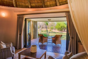 Deluxe Double or Twin Room, 1 Double or 2 Twin Beds, Non Smoking, Garden View | Park view