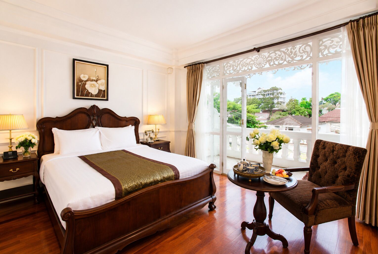 Colonial Deluxe Room with Balcony | Egyptian cotton sheets, premium bedding, minibar, in-room safe