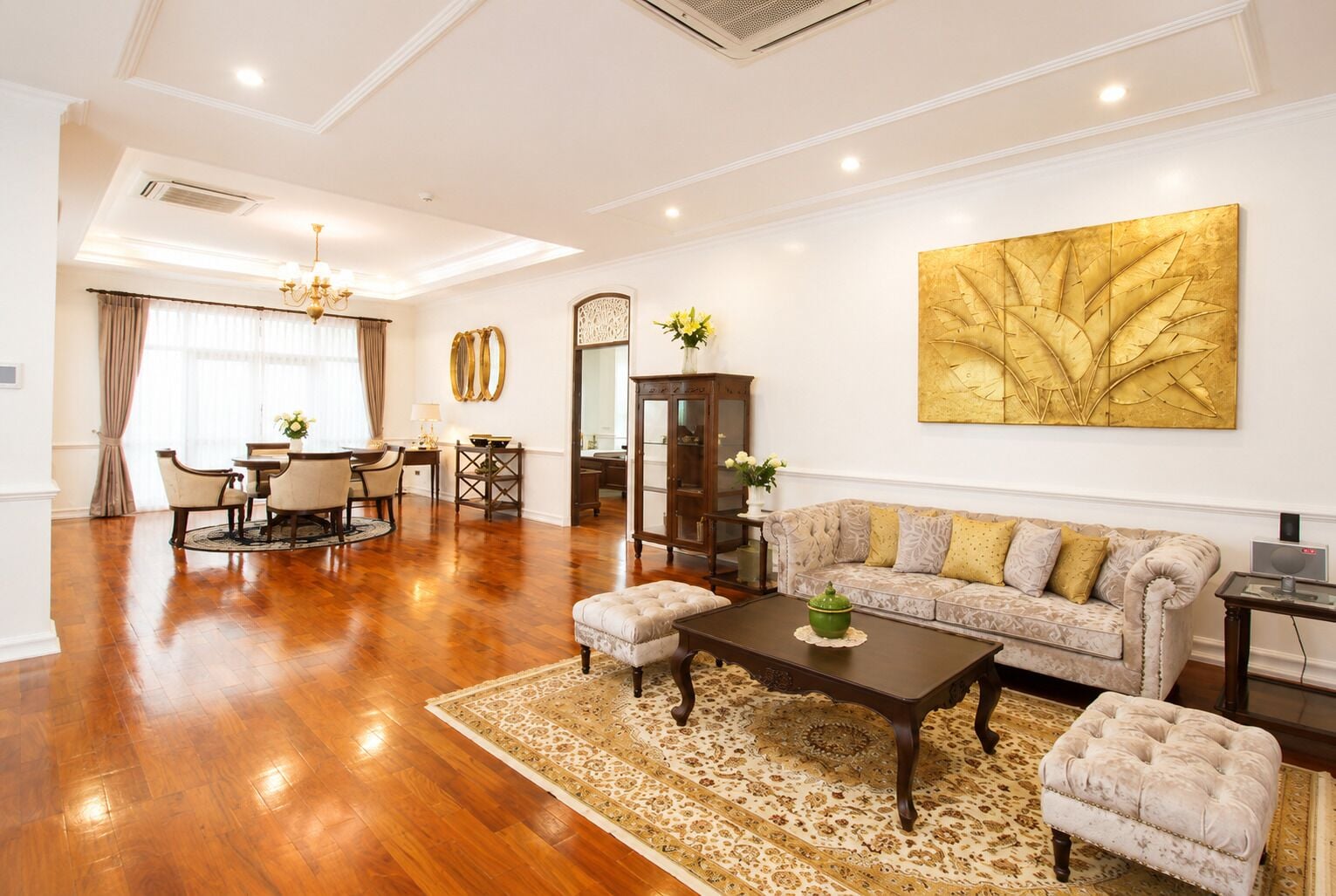 Royal Lao Suite
