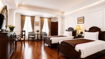 Colonial Deluxe Rooms | Sábanas de algodón egipcio, ropa de cama de alta calidad, minibar