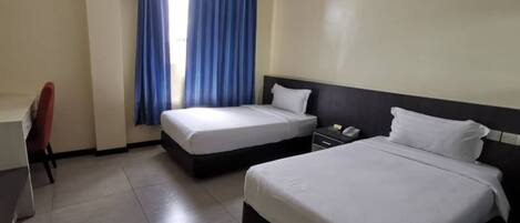 Superior Twin Room | In-room safe, iron/ironing board, rollaway beds, free WiFi