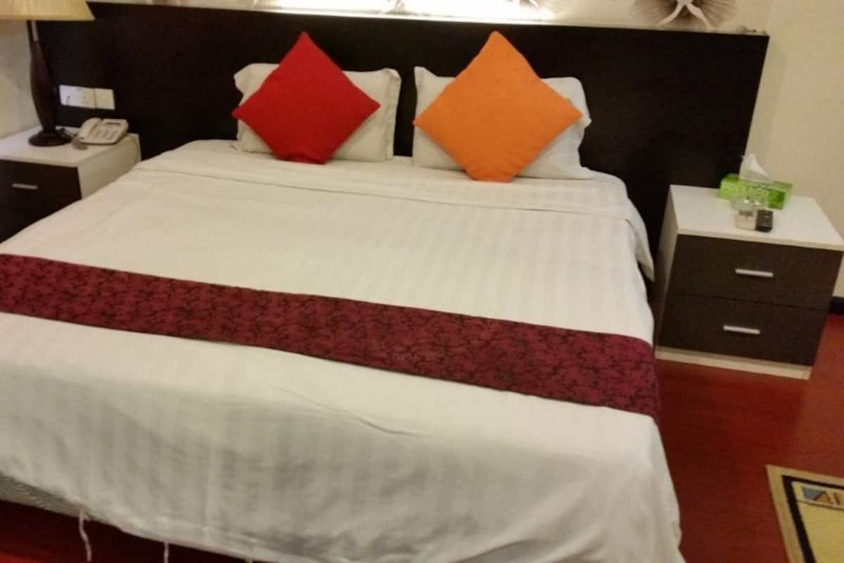 In-room safe, iron/ironing board, rollaway beds, free WiFi