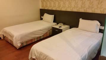 Superior Twin Room | In-room safe, iron/ironing board (on request), rollaway beds (surcharge)