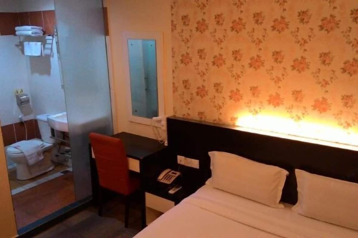 In-room safe, iron/ironing board, rollaway beds, free WiFi