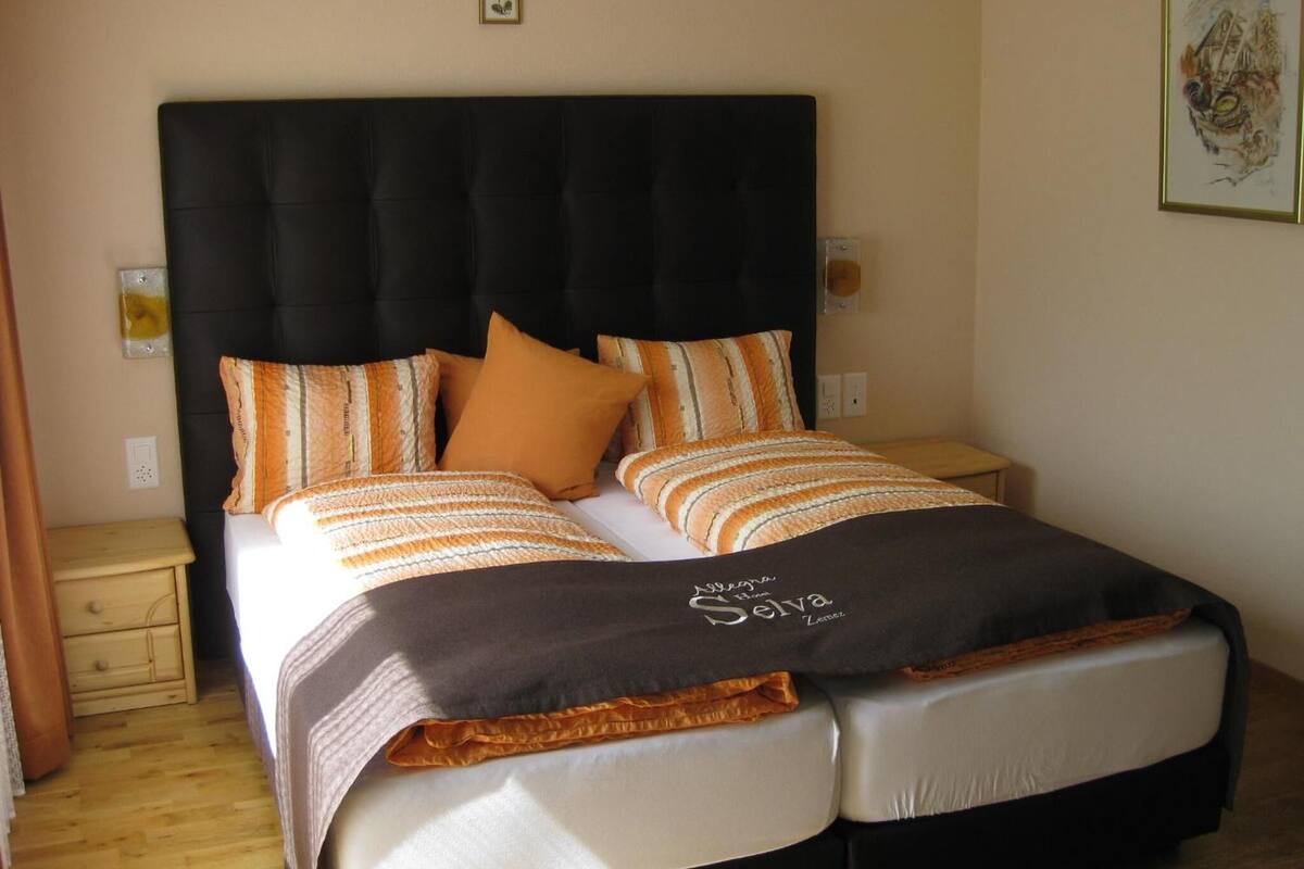 desk, soundproofing, cots/infant beds, rollaway beds