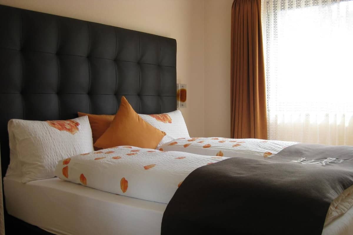 desk, soundproofing, cots/infant beds, rollaway beds