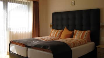 Bureau, chambres insonorisées, lits bébé, lits pliants/supplémentaires