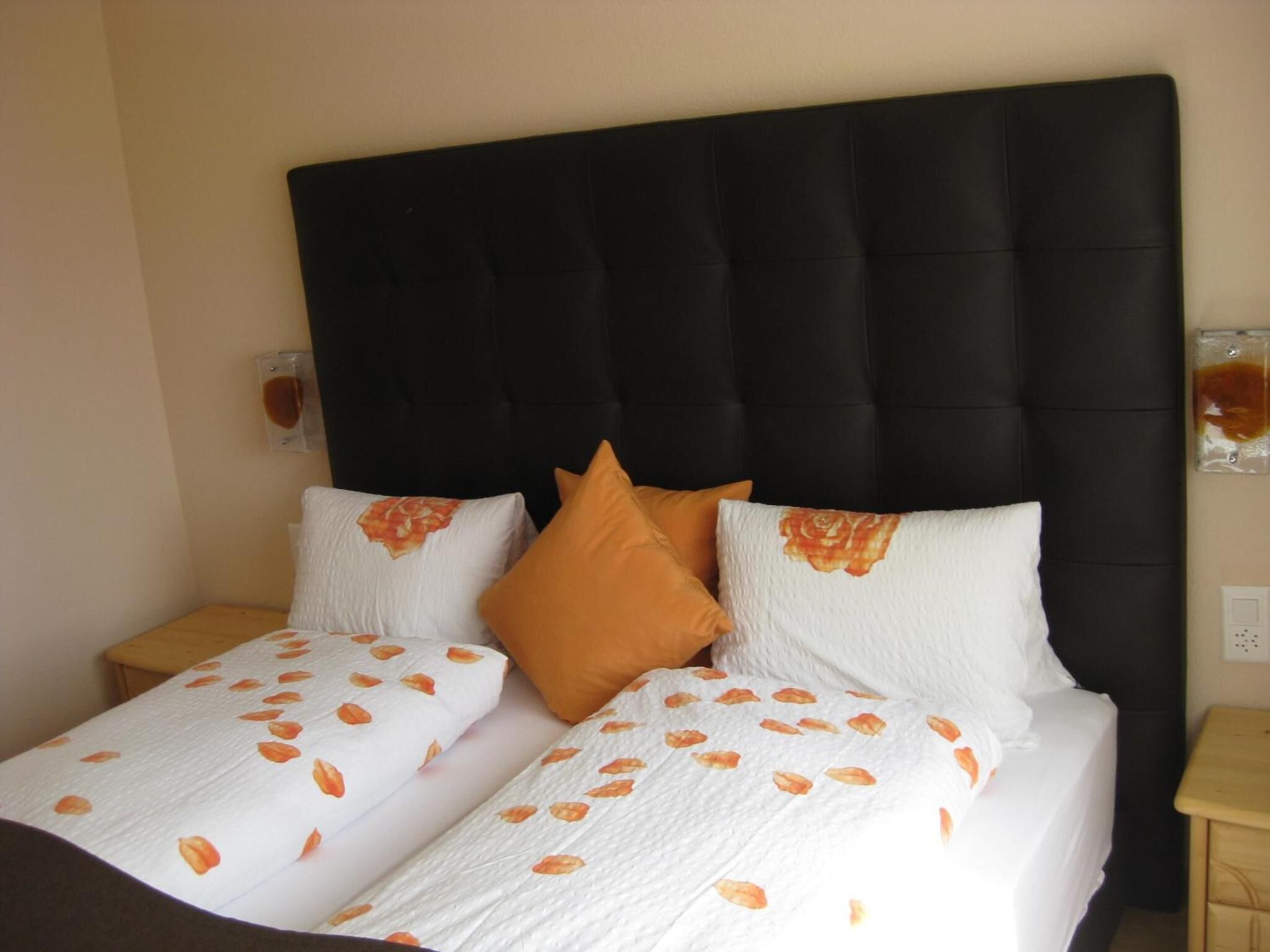 desk, soundproofing, cots/infant beds, rollaway beds