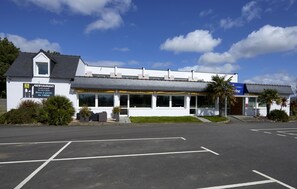 Parkir mandiri gratis