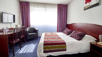 Standard Double Room | Desk, soundproofing, free WiFi, bed sheets