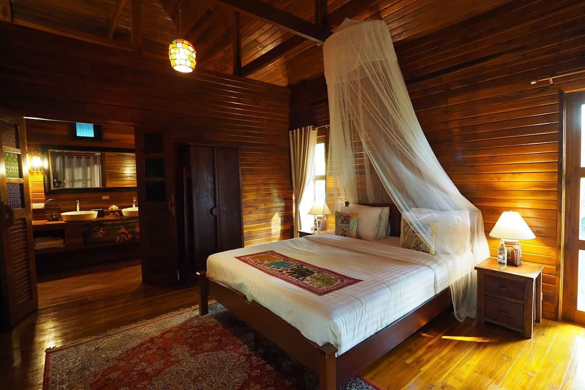 Ropa de cama de alta calidad y artículos del minibar gratis