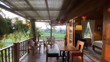 The Sunset Villa | Terrace/patio