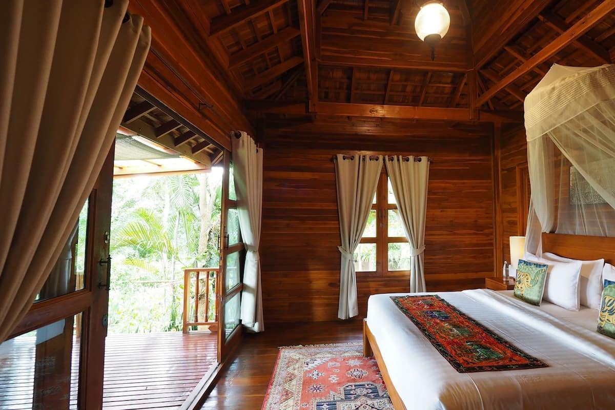 Ropa de cama de alta calidad y artículos del minibar gratis