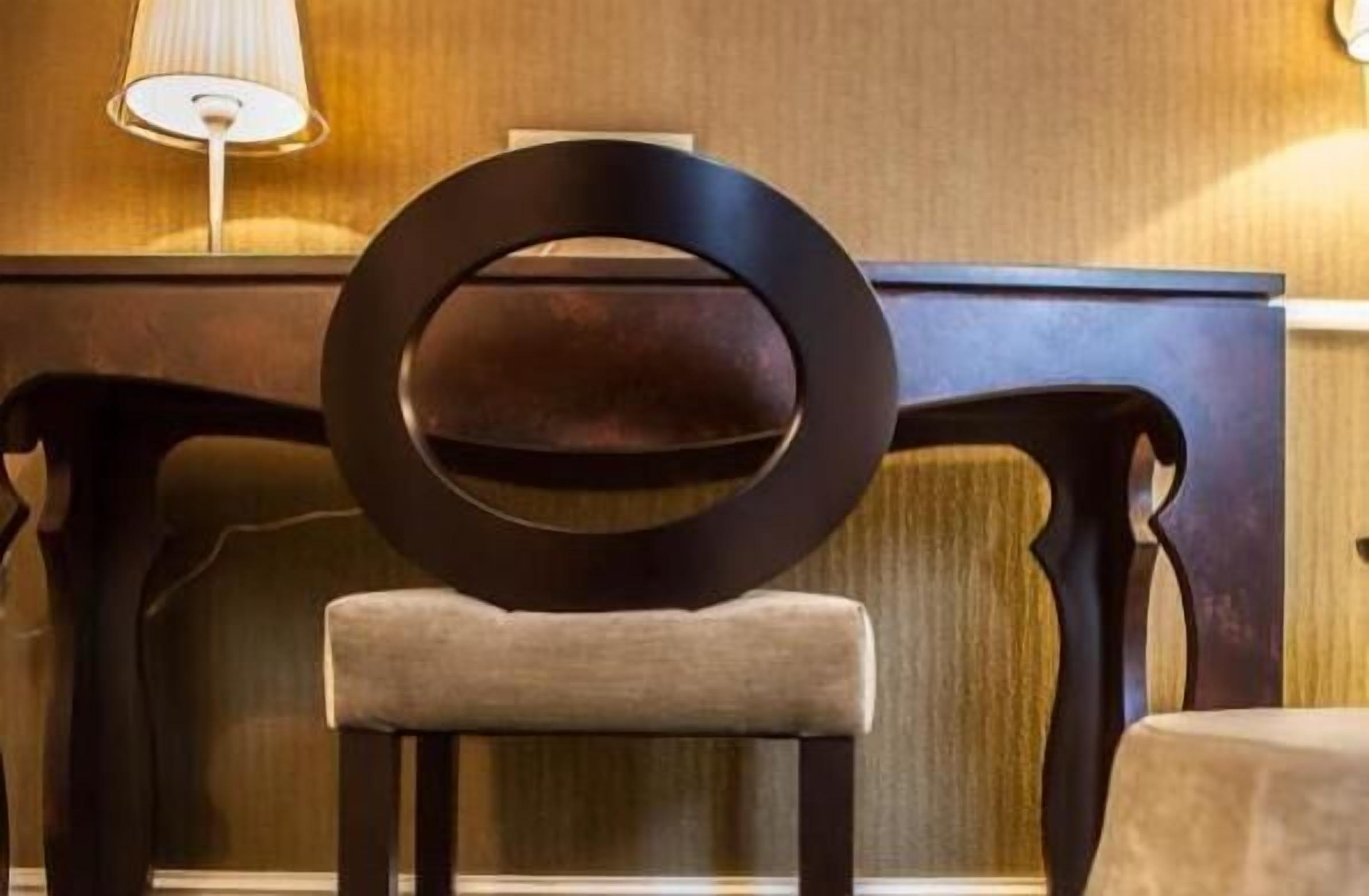 in-room business centre