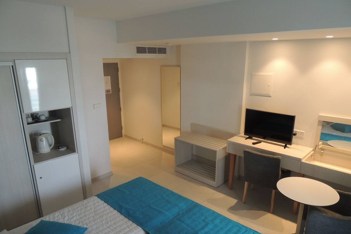 In-room safe, desk, laptop workspace, soundproofing